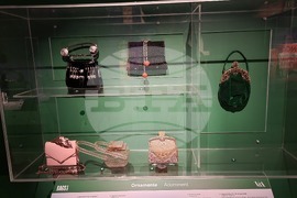 Румъния - изложба “Чанти: отвътре навън“