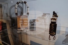 Румъния - изложба “Чанти: отвътре навън“