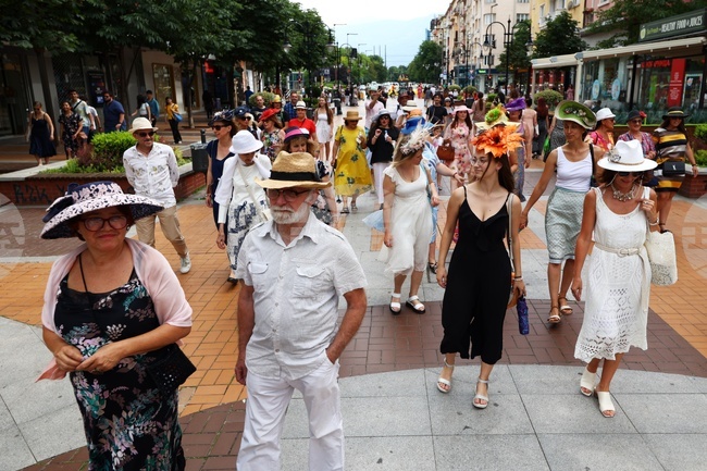 Парад на шапките 