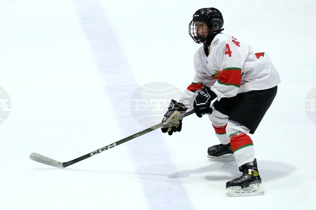 Женският национален отбор по хокей на лед стартира с убедителна победа на Световното първенство в дивизия ІІІВ