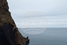 Остров Дисепшън - Национална антарктическа експедиция - Разтоварване на провизии и апаратура за испанската полярна база „Габриел де Кастия“