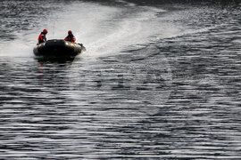 Остров Дисепшън - Национална антарктическа експедиция - Разтоварване на провизии и апаратура за испанската полярна база „Габриел де Кастия“