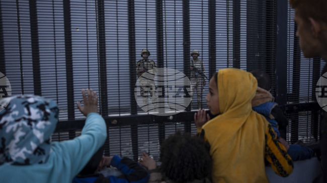 Израел каза, че в неделя отново ще отвори граничния пункт "Рафах" между ивицата Газа и Египет