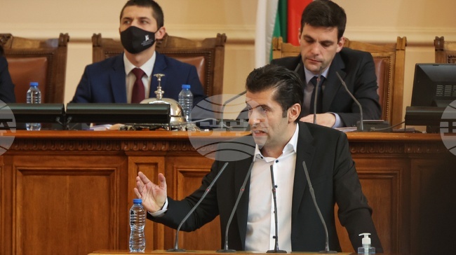 В прогнозата за разходите на общините 
в бюджета за тази година са разчетени 8,3 млрд. лева, 
съобщи премиерът Петков

