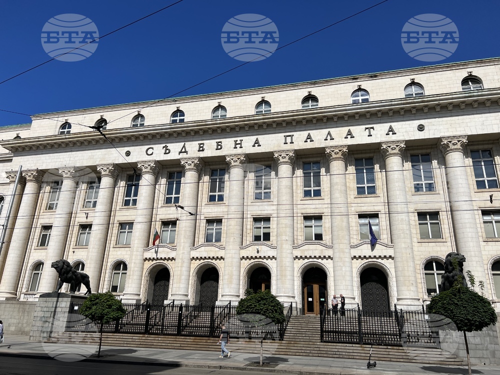 Прокуратурата проверява полицаи за търговия с влияние и покровителстване във връзка с Георги Семерджиев