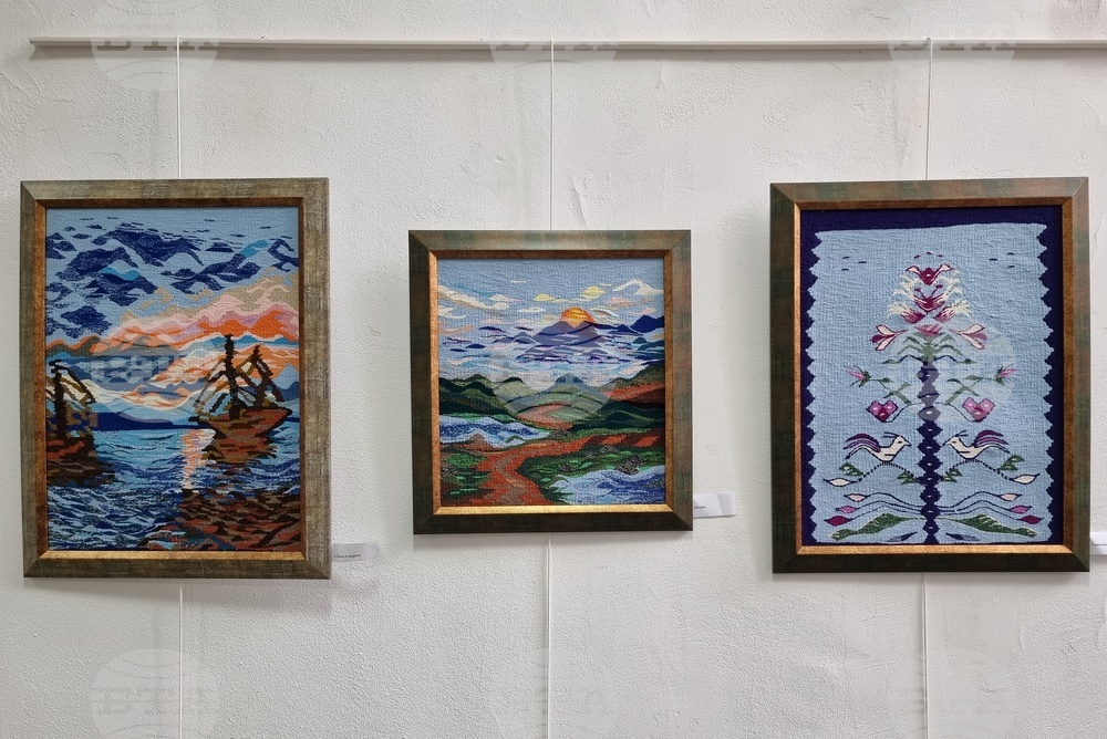 Монтана - „Пъстър свят“ - изложба