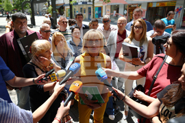 Изправи се България - пресконференция