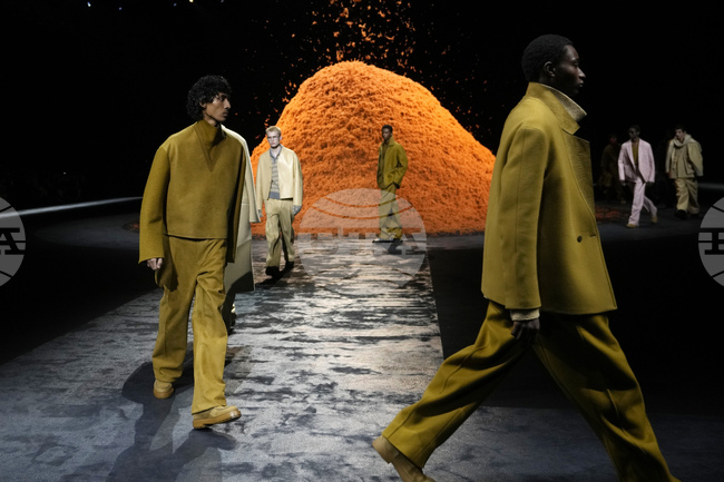 Ерменеджилдо Дзеня предава управлението на компанията на четвъртото поколение от семейството