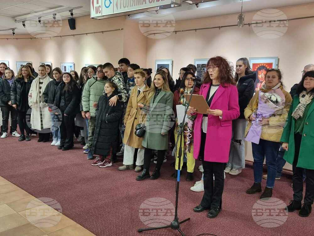 Единствената паралелка по изкуствата в Кюстендил показа творби на учениците си