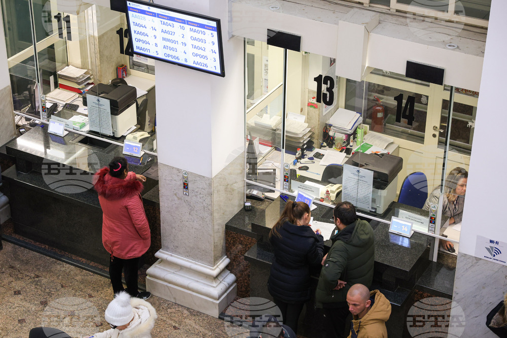 В Търговище близо 800 граждани декларираха доходите си през първия месец на данъчната кампания