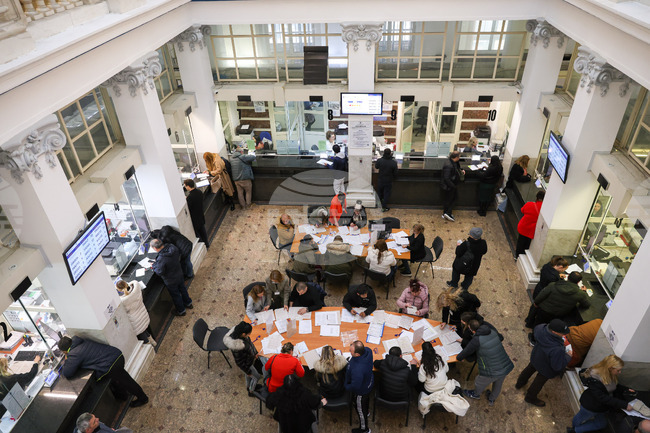 До 28 февруари работодателите трябва да подадат в НАП справки за изплатени през 2024 г. доходи на физически лица, напомнят от приходната агенция