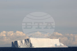 RSV 421 Drops Anchor at Livingston Island