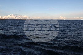 RSV 421 Drops Anchor at Livingston Island