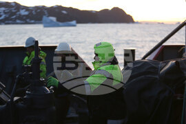 RSV 421 Drops Anchor at Livingston Island