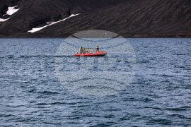 RSV 421 Drops Anchor at Livingston Island