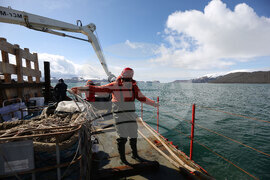 RSV 421 Drops Anchor at Livingston Island