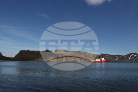 RSV 421 Drops Anchor at Livingston Island