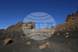 RSV 421 Drops Anchor at Livingston Island