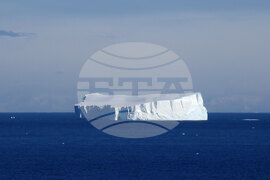 RSV 421 Drops Anchor at Livingston Island