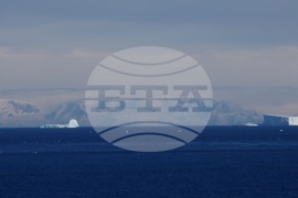 RSV 421 Drops Anchor at Livingston Island