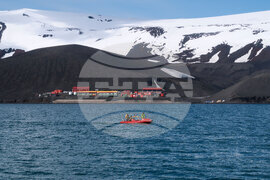 RSV 421 Drops Anchor at Livingston Island