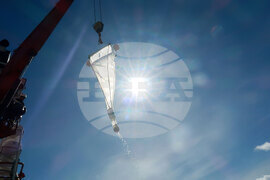 RSV 421 Drops Anchor at Livingston Island