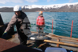 RSV 421 Drops Anchor at Livingston Island