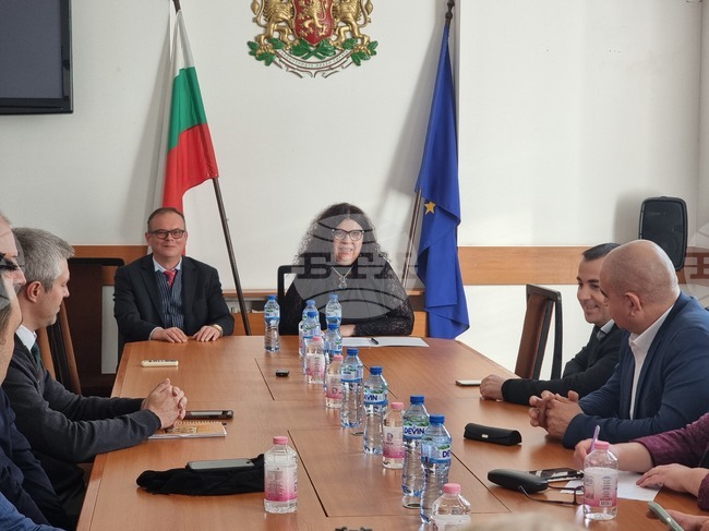 Варна - областен управител - кметове - среща