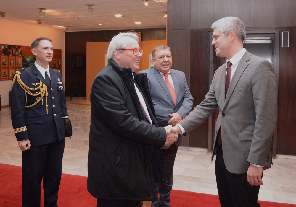 Община Варна: Кметът Благомир Коцев и френският посланик Н. Пр. Жоел Мейер обсъдиха привличането на инвеститори във Варна и културния обмен