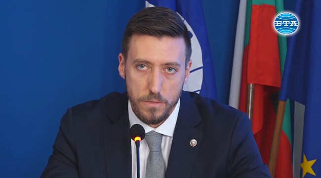 Изправени сме пред уникална възможност да превърнем българската икономика в икономика на знанията и уменията, заяви Радослав Ризов от Министерството на иновациите и растежа