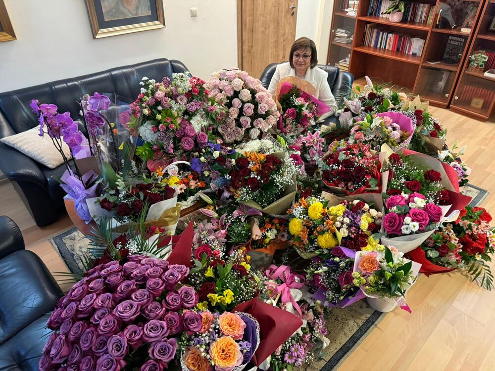 БСП: Рожден ден на Корнелия Нинова