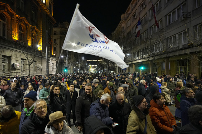 Привърженици на опозицията в Сърбия отново протестираха с искане за анулиране на изборните резултати