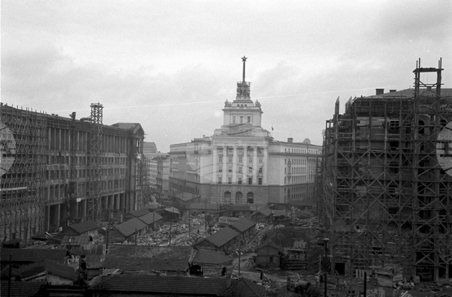  Строителство в центъра на София през 1955 година