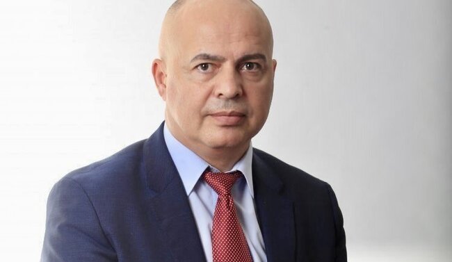 Георги Свиленски: Всички политически проекти, които Радев прави, са за сметка на БСП