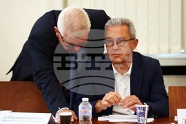 Парламент - Комисия по бюджет и финанси