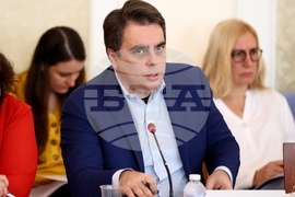 Парламент - Комисия по бюджет и финанси