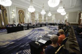 Конференция - „На следващия ден”