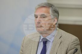 Конференция - „На следващия ден” - Ивайло Калфин