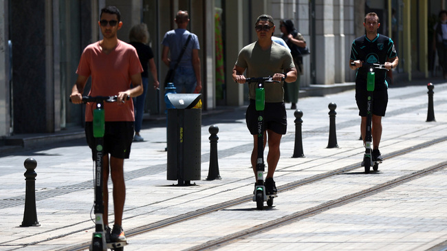 Transport and Communications Parliamentary Committee Rejects Proposal to Ban Electric Scooters on Roads