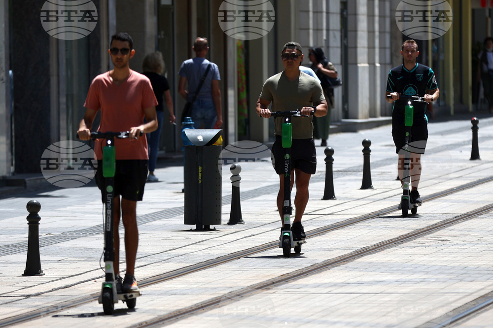 Transport and Communications Parliamentary Committee Rejects Proposal to Ban Electric Scooters on Roads