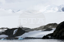 Национална антарктическа експедиция - остров Ливингстън - лаборатория