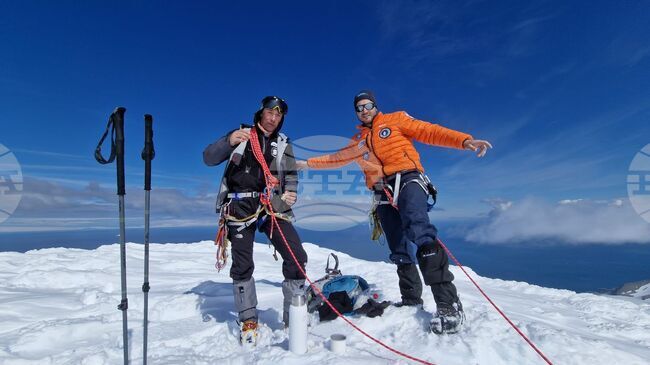  Национална антарктическа експедиция - остров Ливингстън - връх Чепеларе - изкачване 