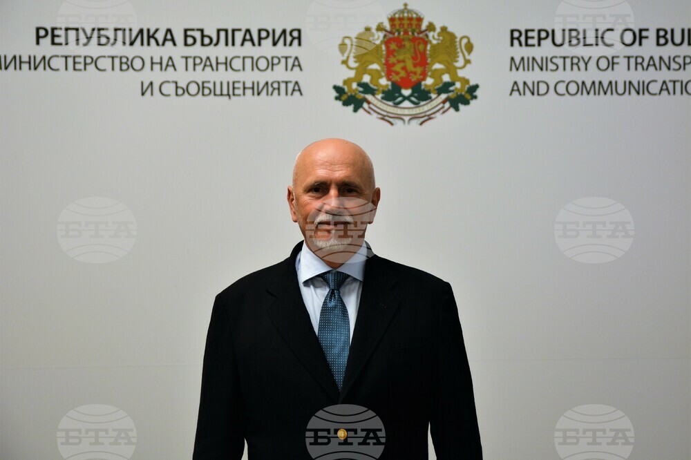 Министерството на транспорта и съобщенията предприе действия за премахването на еко стикерите