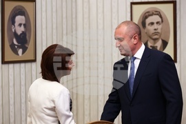 Румен Радев - ГЕРБ-СДС - консултации