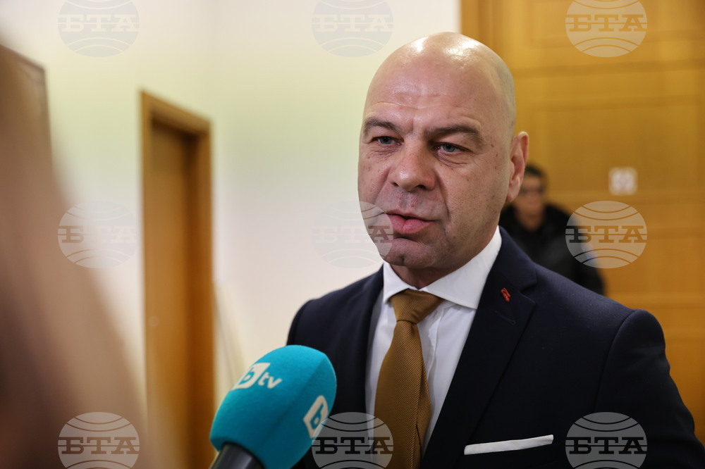 Пловдив - протест - паметник Альоша