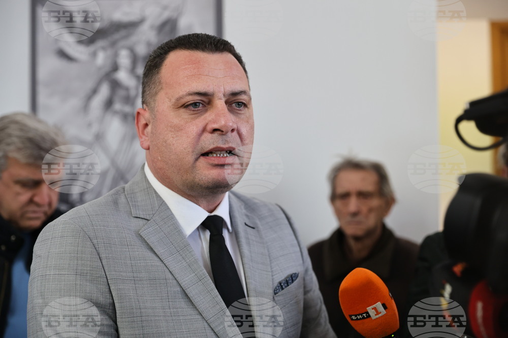 Пловдив - протест - паметник Альоша