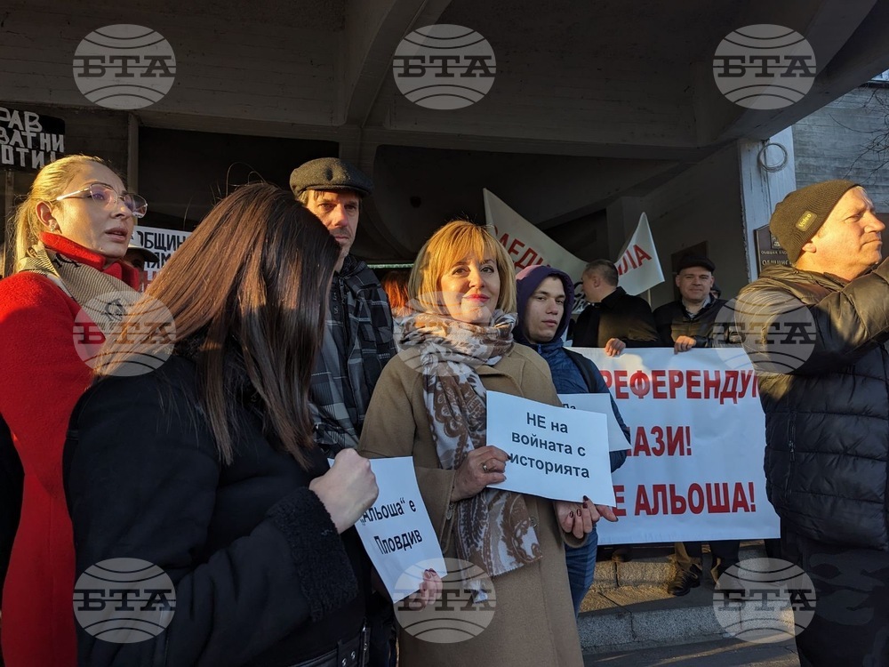 Манолова: На сглобката се услади канибалската торта с разчленения паметник и сега посягат и на "Альоша" и "Граф Игнатиев"