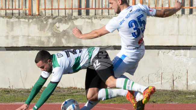Черноморец Бургас победи Хебър Пазарджик в мач от Втора лига