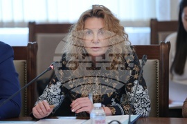 Парламент - Комисия за контрол върху управлението на средствата от европейските фондове - Деница Николова