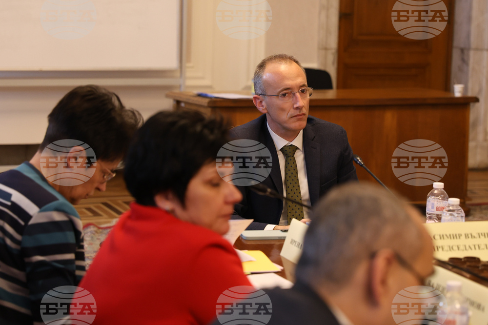 Парламент - Комисия по образованието и науката